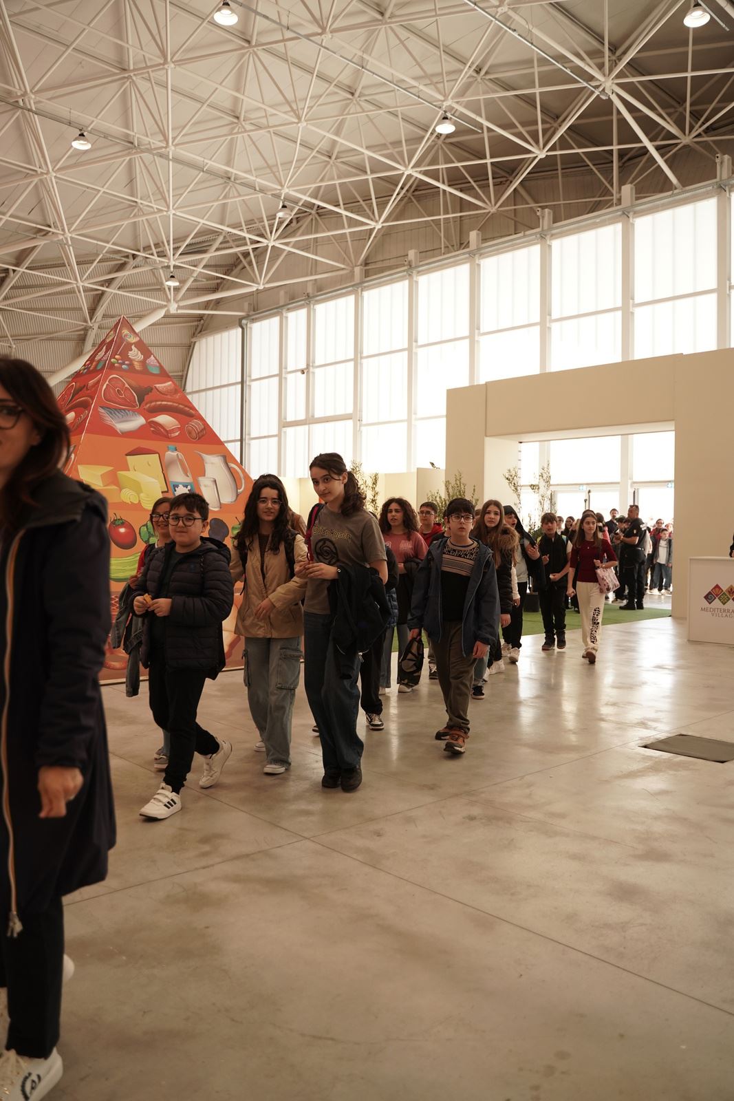 Le classi entrano nel padiglione